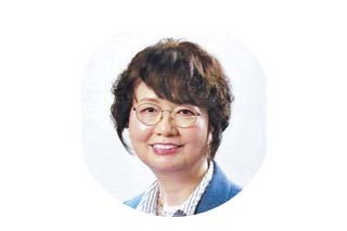 한국예술문화원장 김 환 희